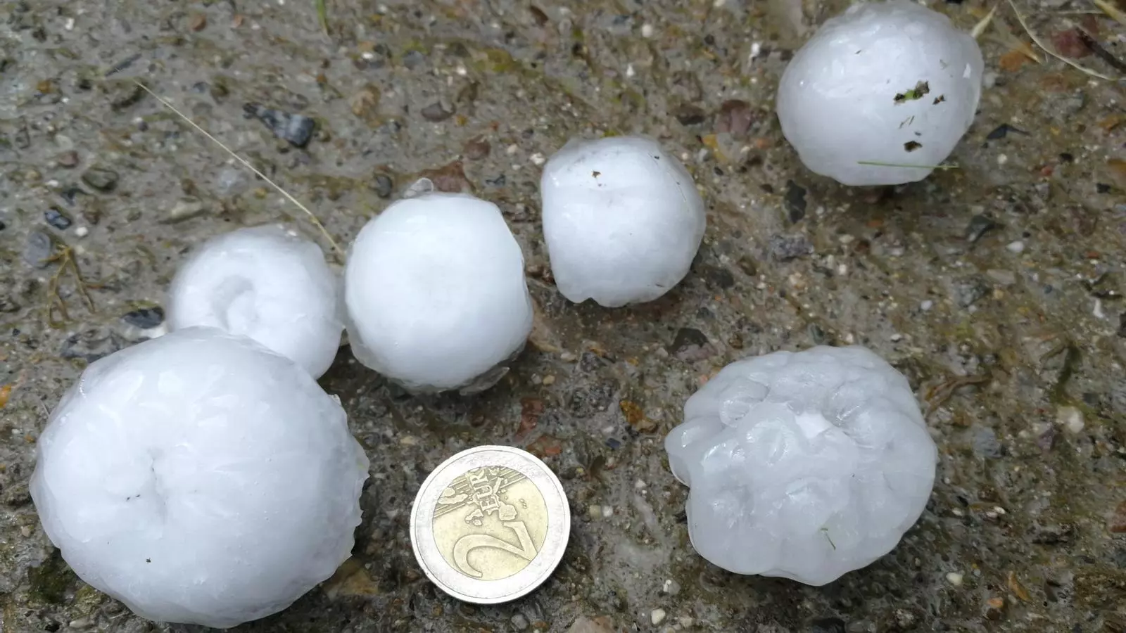 Pedra grossa a la capital del Berguedà, aquesta tarda