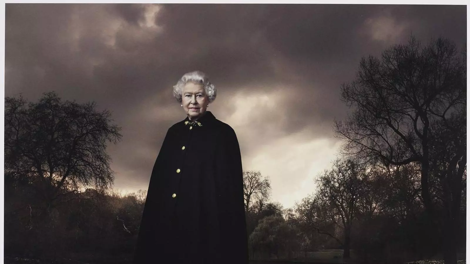 Fotografia oficial de la reina d'Anglaterra, Elisabeth II, que va realitzar la fotògrafa Annie Libovitz l'any 2007 i que forma part de la col·lecció oficial de la corona britànica.