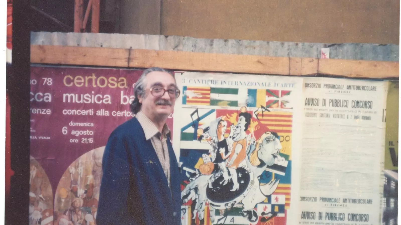 Joan Fuster en una fotografia d'arxiu