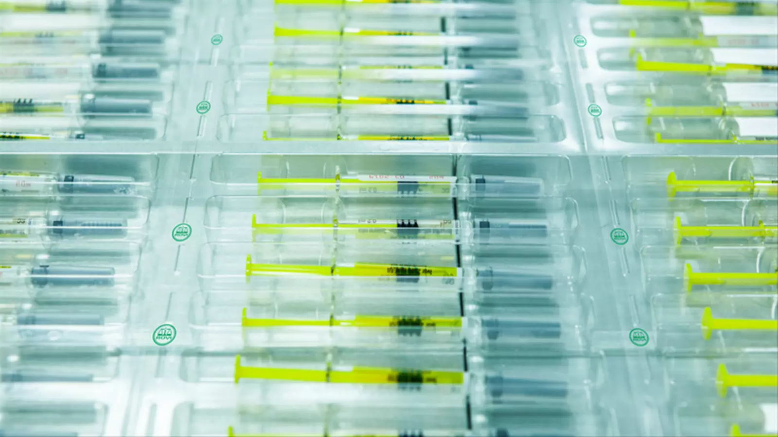 La farmacéutica Rovi es una de las empresas españolas que fabrican la vacuna contra el covid .