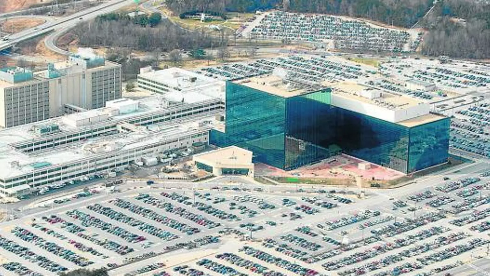 CENTRE NEURÀLGIC
Dependències de l'Agència Nacional de Seguretat (NSA), a Fort Meade, Maryland, en una imatge d'arxiu del 20 de gener del 2010.