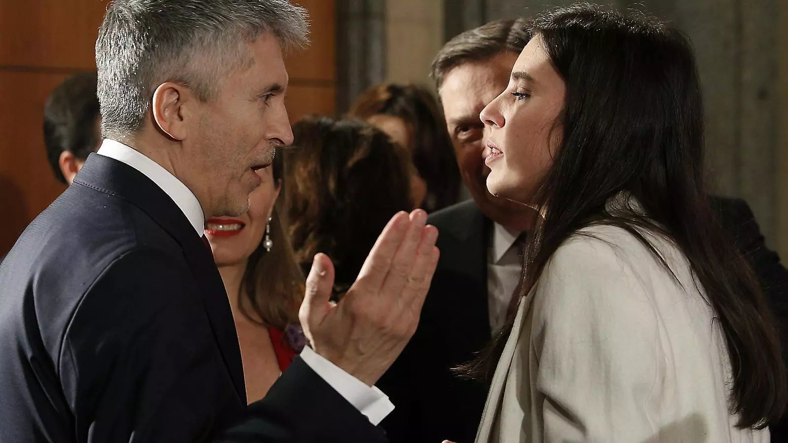 Fernando Grande-Marlaska conversant amb Irene Montero.