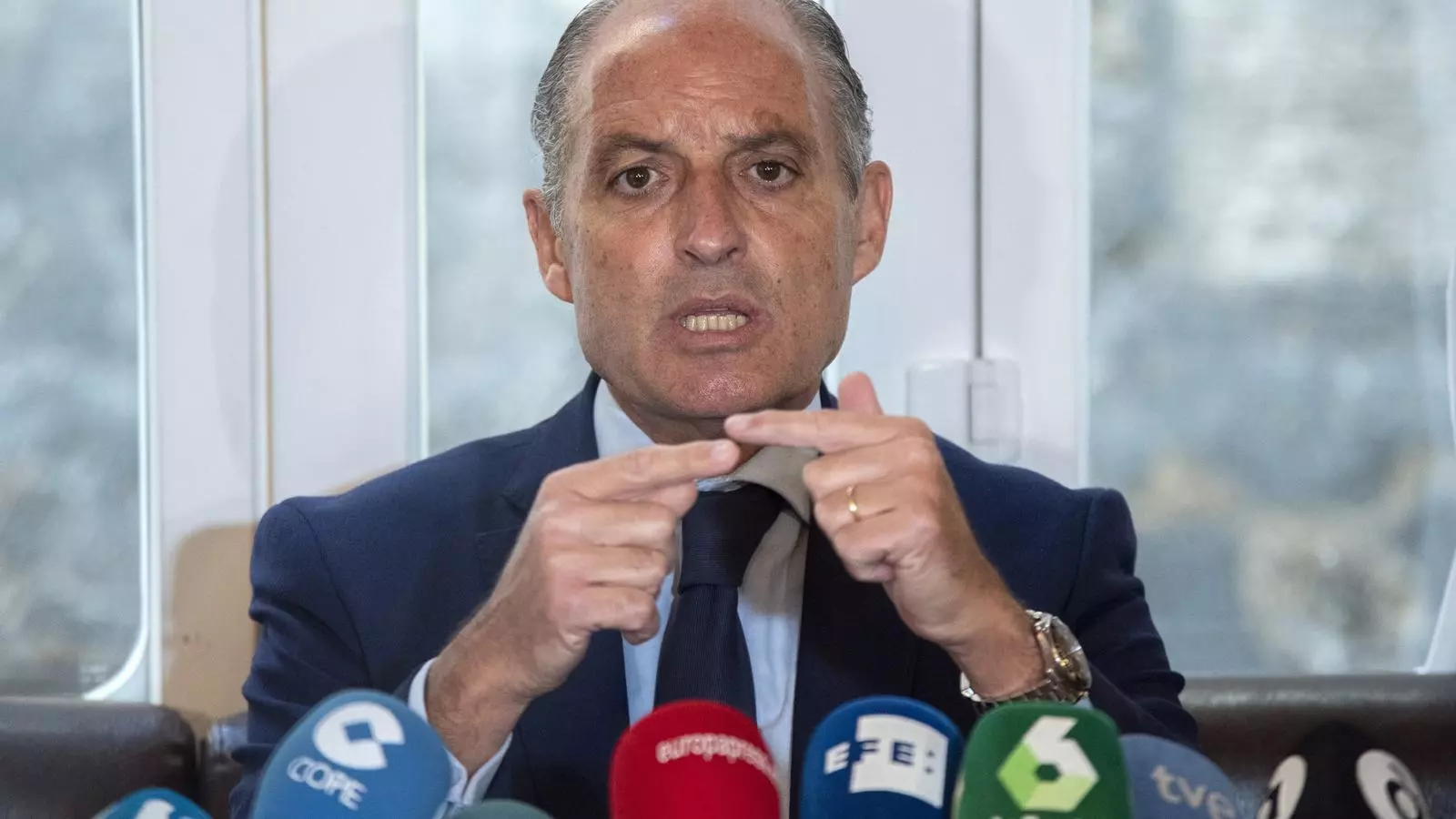 Francisco Camps junt al seu advocat en una imatge d'arxiu.