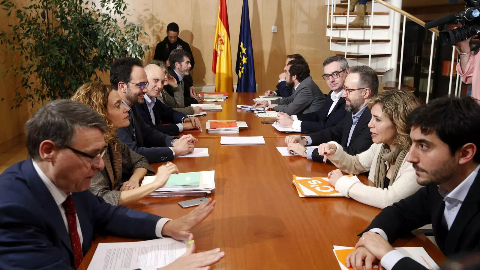 Les comissions negociadores del PSOE i C's s'han reunit aquesta tarda al Congrés / EFE