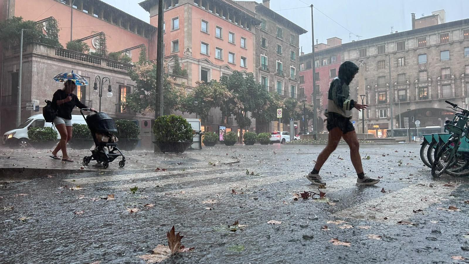 Lluvia intensa en el centro de Palma.