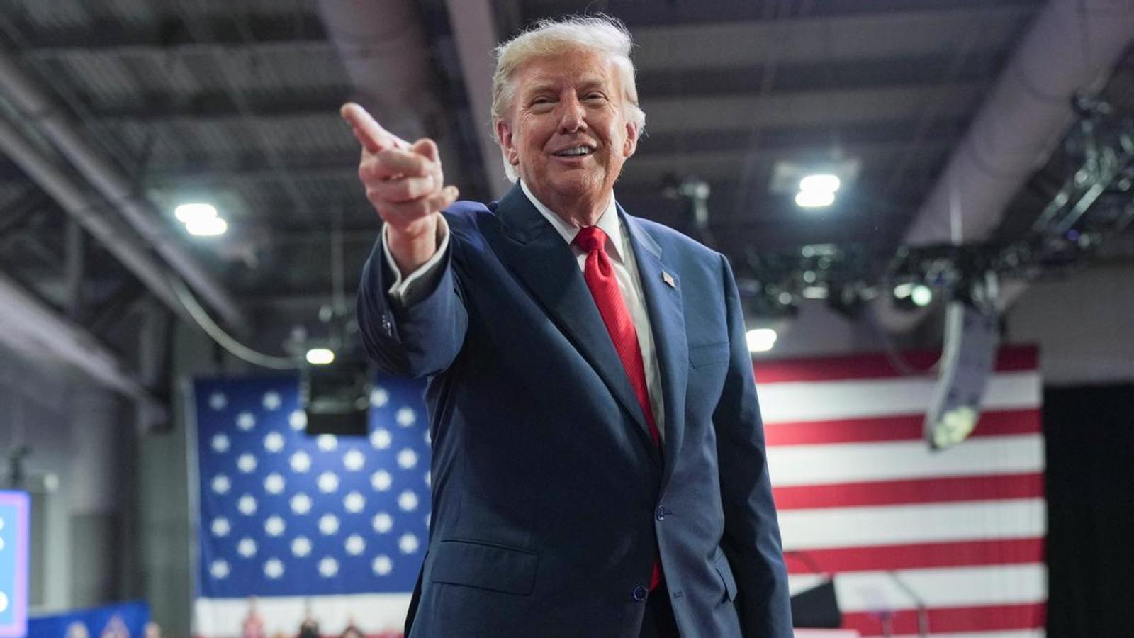 The president of the United States, Donald Trump, attends a campaign rally at The Oncenter in Syracuse, New York (USA), on October 9, 2026.