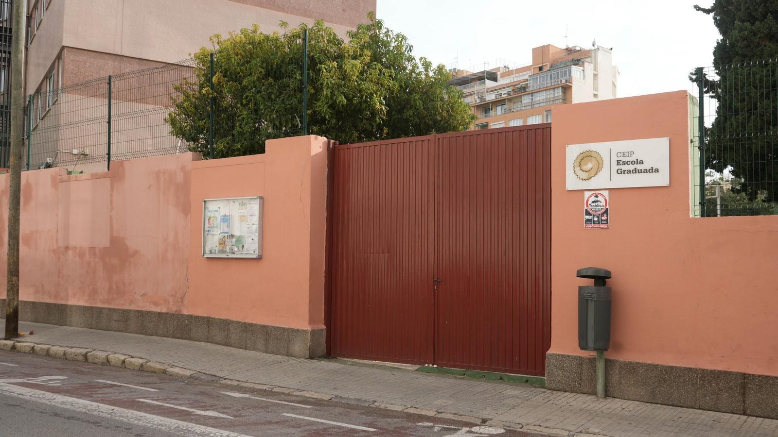 The CEIP Escola Graduada, closed during the storm Adam.