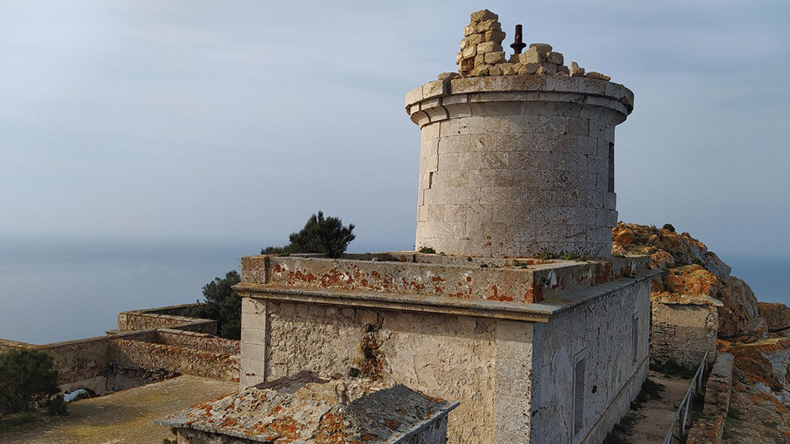 Faro de na Pòpia en la Dragonera.