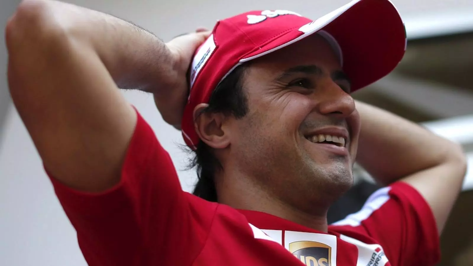 Felipe Massa, relaxat al circuit de Singapur / JOHN HENG / EFE