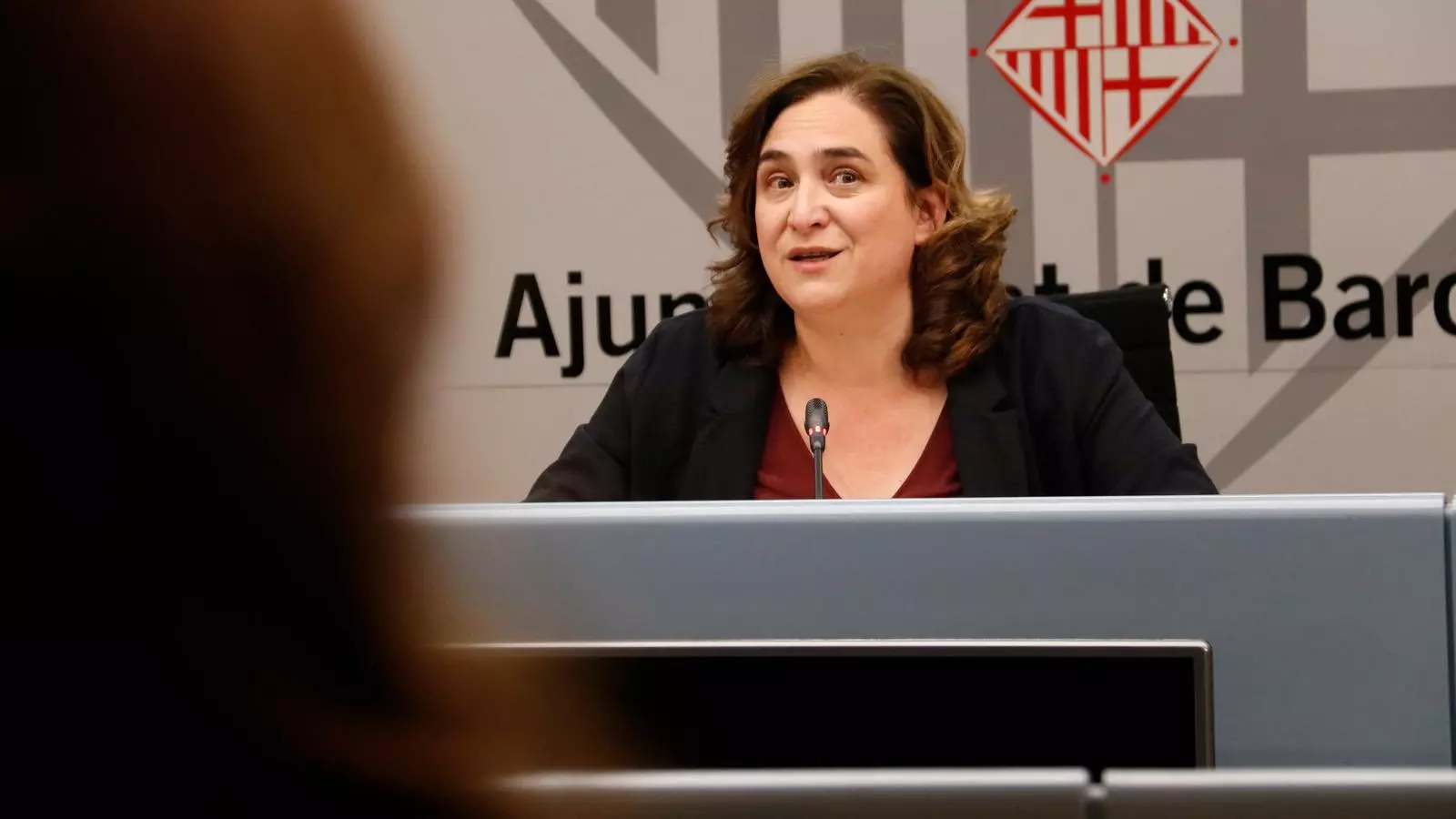 L'alcaldessa de Barcelona, Ada Colau, en una roda de premsa