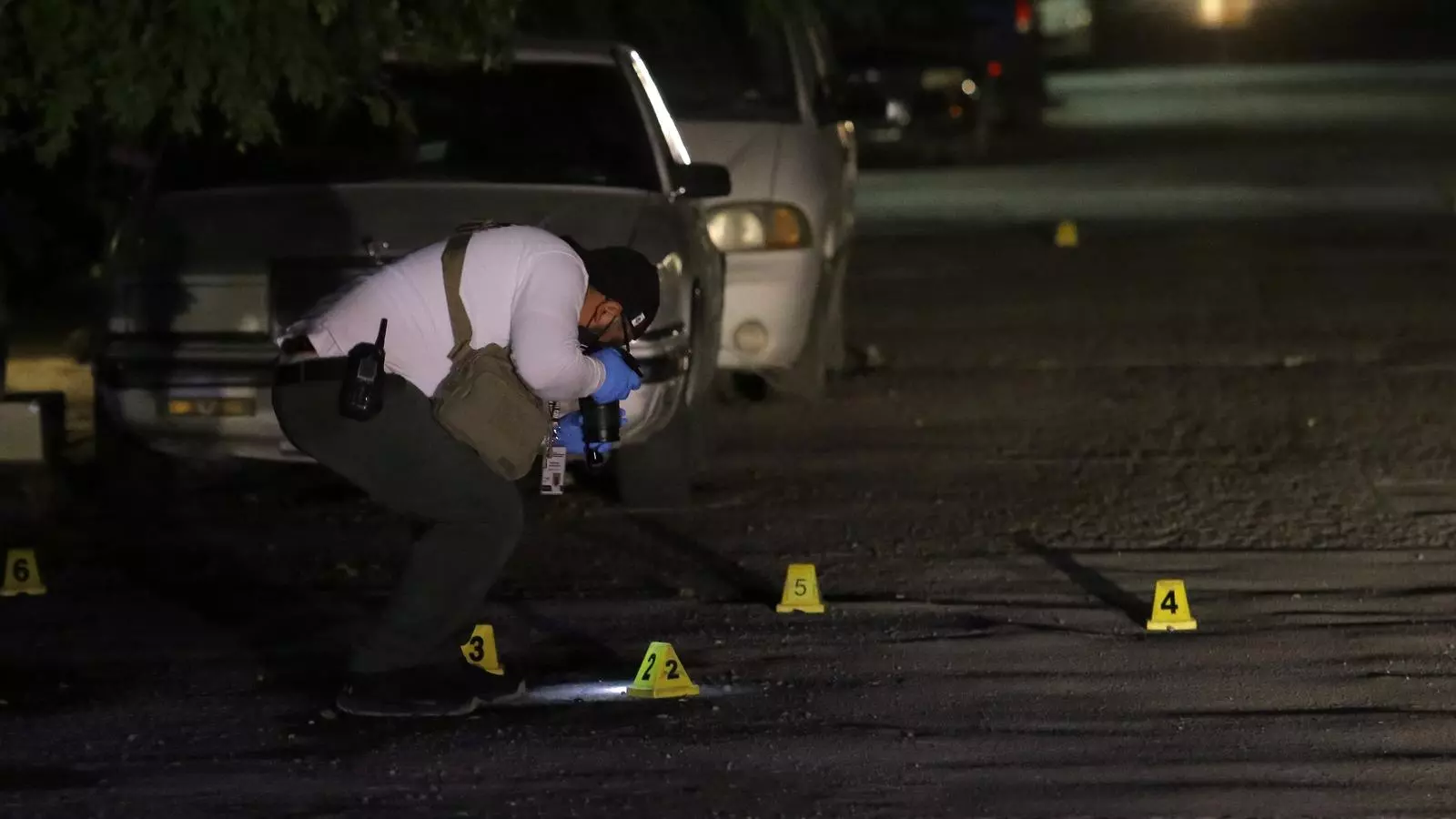 Escena del crim en què va ser assassinat un periodista a Ciudad Juárez, Mèxic.