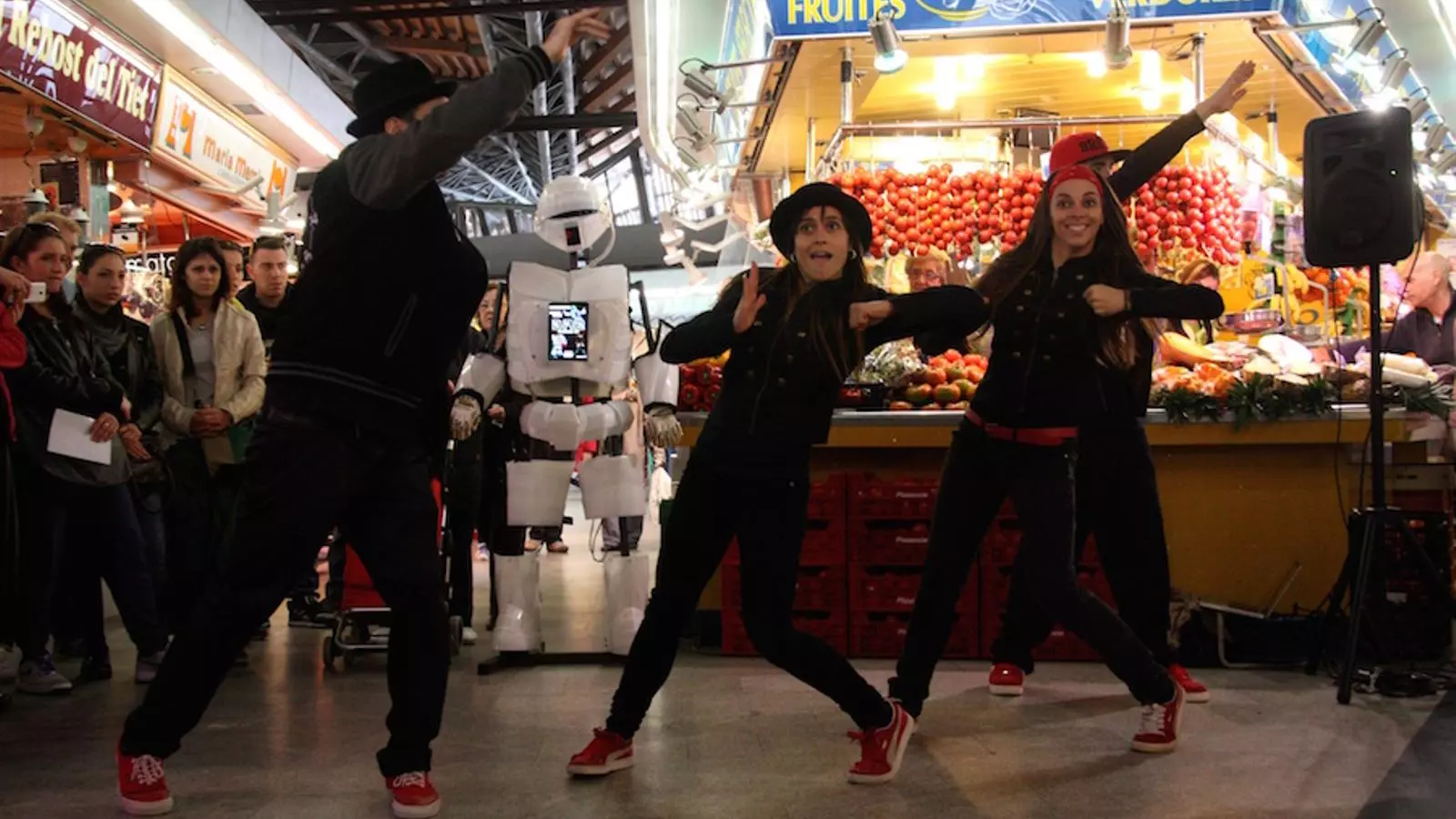 Brodas Bros presentant 'BR2' al Mercat de Santa Caterina / ACN