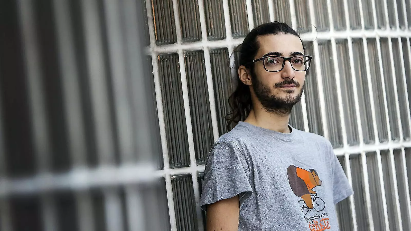 Víctor González “Es pot ser feliç sense trepitjar el carrer”