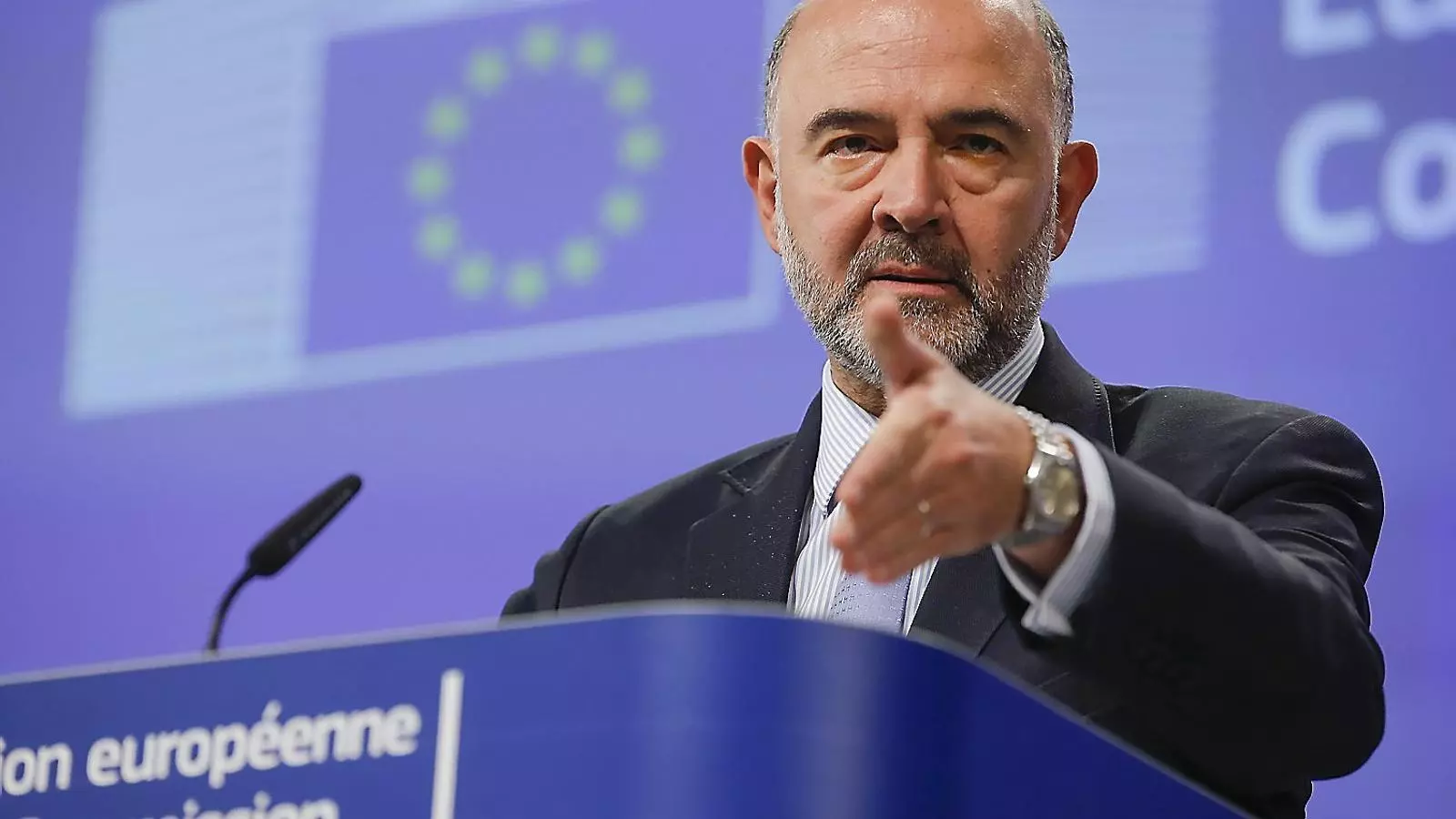 Pierre Moscovici, comissari d’Economia, va demanar que el govern refaci els comptes “tan aviat com sigui possible”, però no es podran retocar fins després del 20-D.
