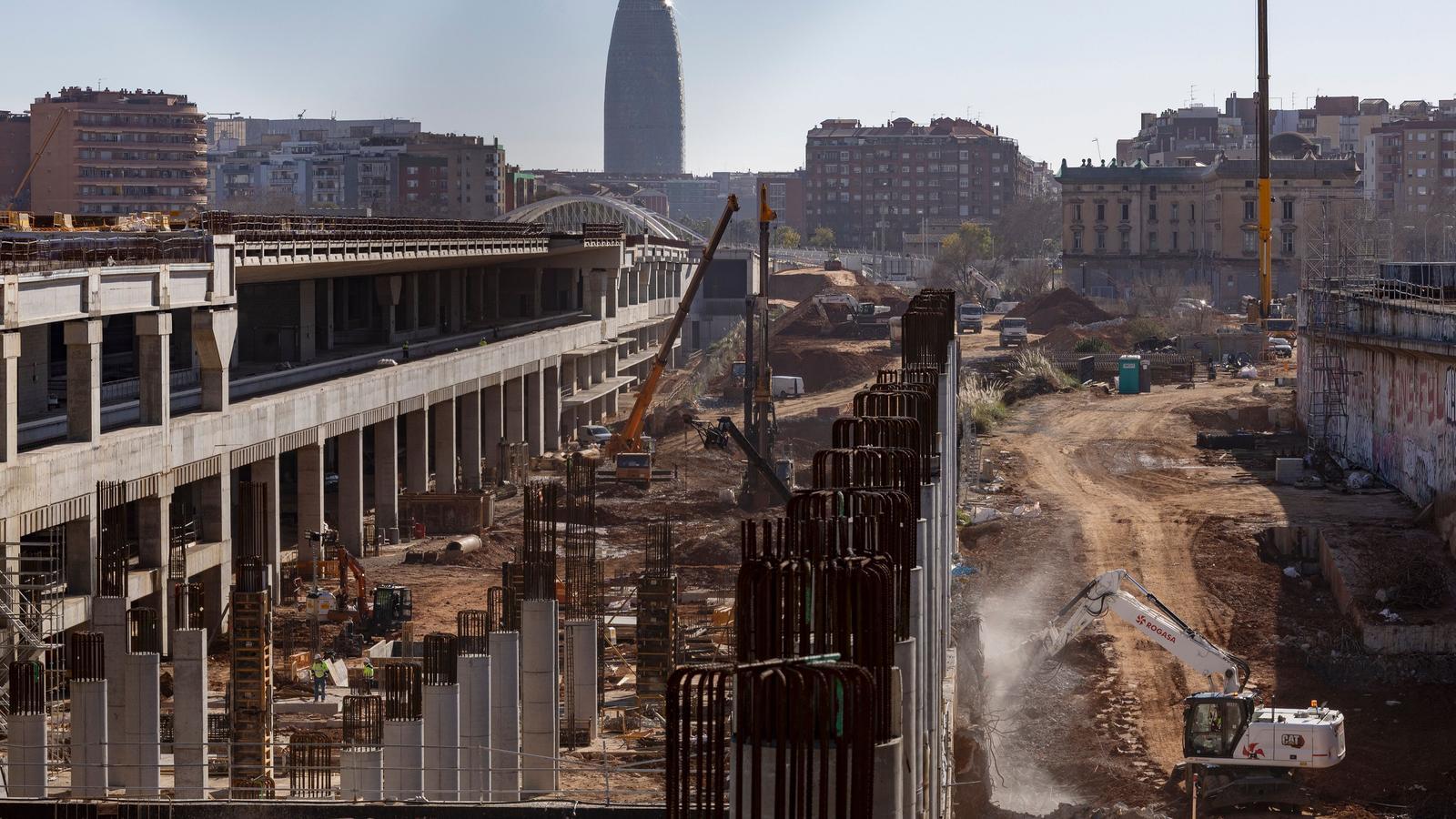 Vista general de las obras de la Sagrera