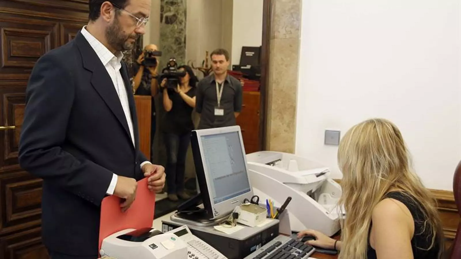 El portaveu del grup socialista al Congrés, Antonio Hernández, va demanar dilluns la compareixença de Fernández Díaz al Congrés / EFE