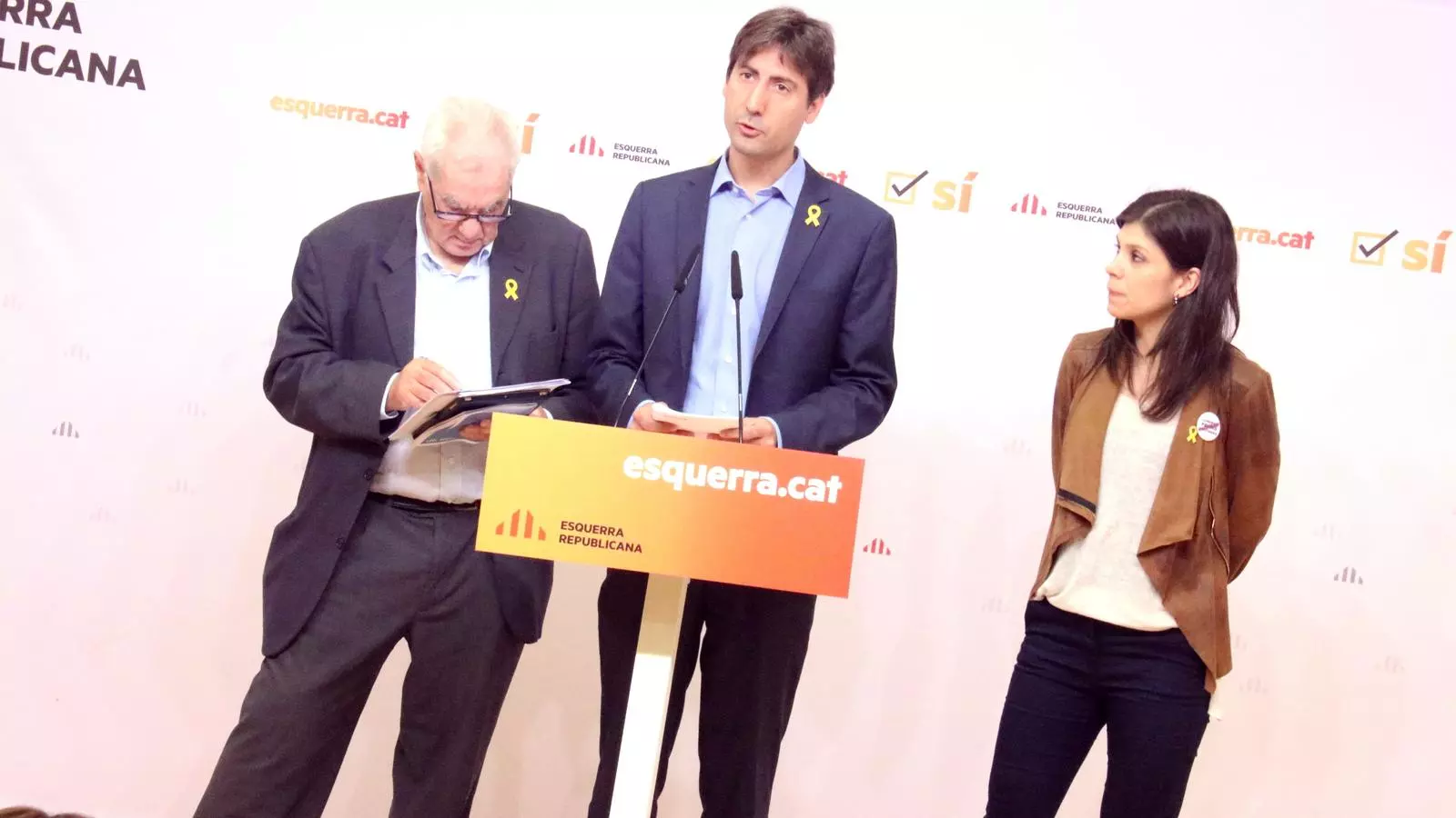 Ernest Maragall, Jordi Solé i Marta Vilalta, durant la roda de premsa en motiu del dia d'Europa