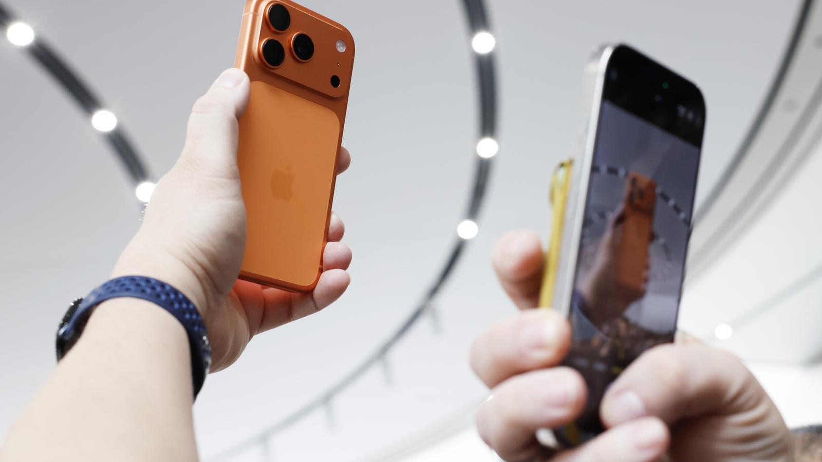 The new iPhone 17 Pro that Apple has presented in Cupertino (United States).