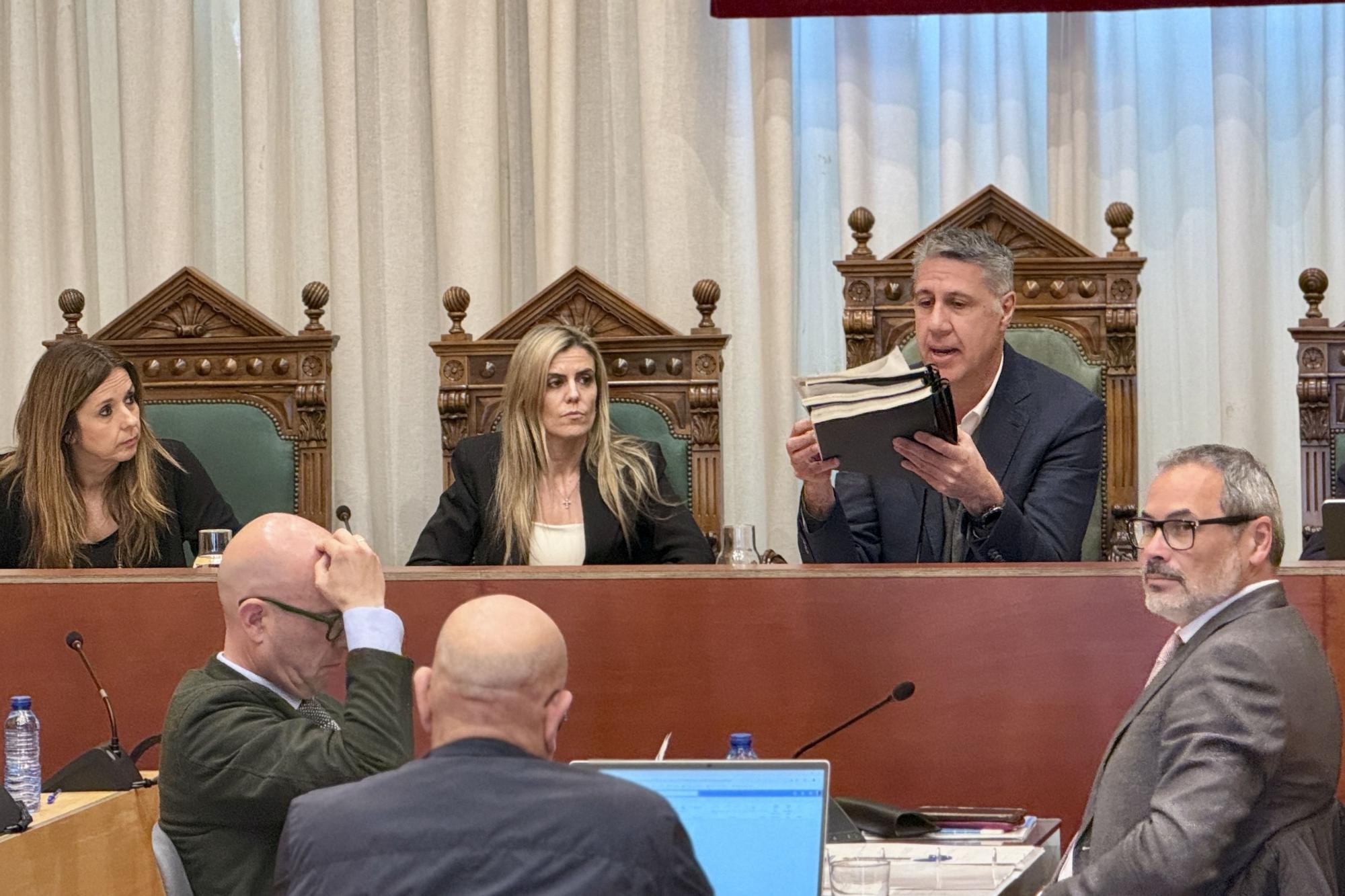 L'alcalde de Badalona, Xavier Garcia Albiol, al ple municipal sobre sensellarisme.