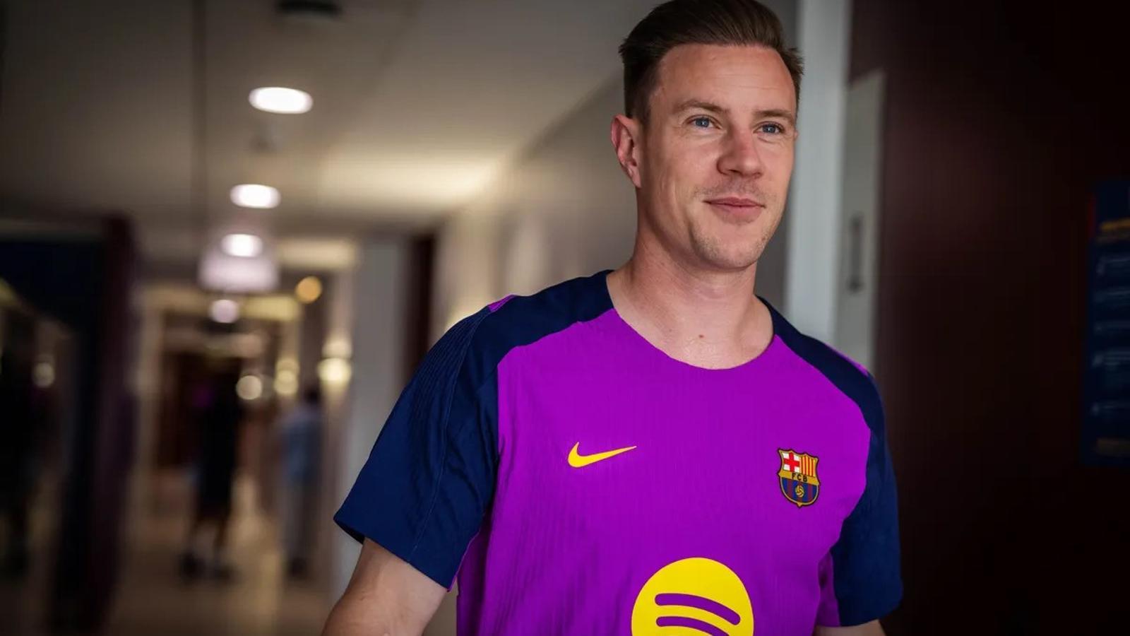 Marc-André ter Stegen undergoes a medical with Barça after the summer break.
