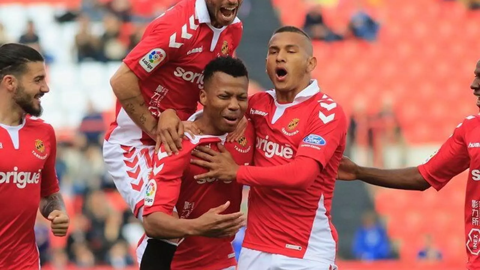 Els jugadors grana celebrant el gol d'Uche que va obrir la llauna de la victòria per 2-0 davant el Numància