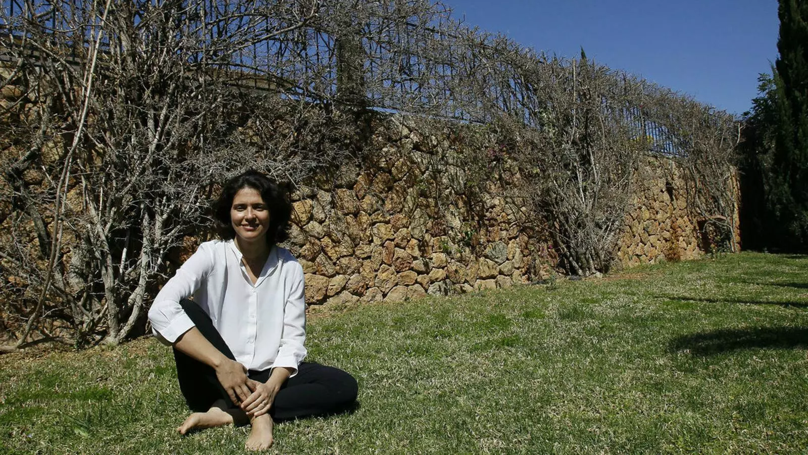 Maria Macaya va crear la Fundació Radika per ajudar a través del ioga.
