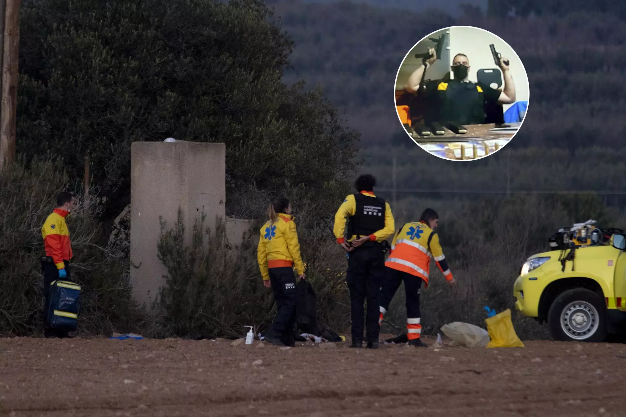 El lloc on s’havia atrinxerat el tirador a Riudoms i l'exvigilant de seguretat amb armilla antibales i diverses armes