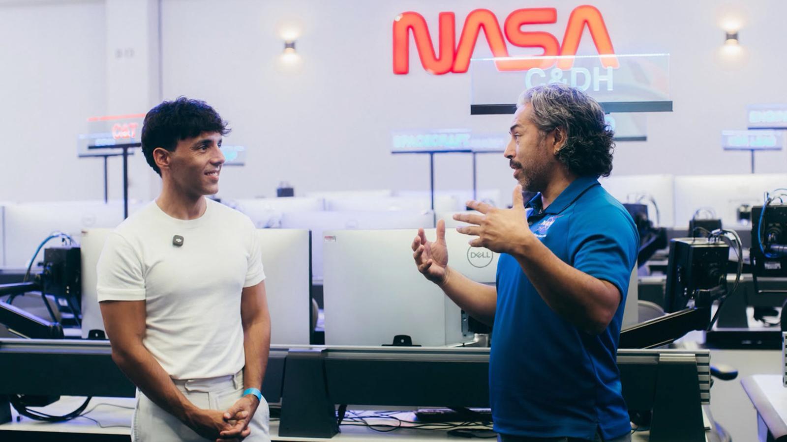 El Mago Pop visita