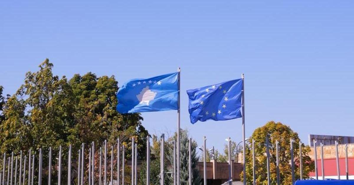 EU Accelerates Ukraine's Entry, Fueling Balkan Candidate Frustration