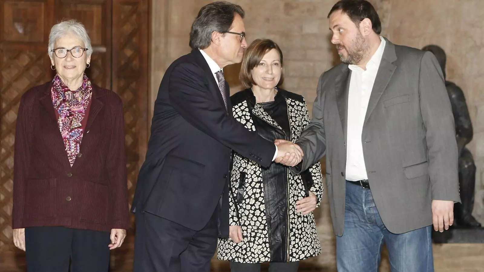 Artur Mas i Oriol Junqueras, davant de Muriel Casals i Carme Forcadell, quan van renovar el pacte de governabilitat.