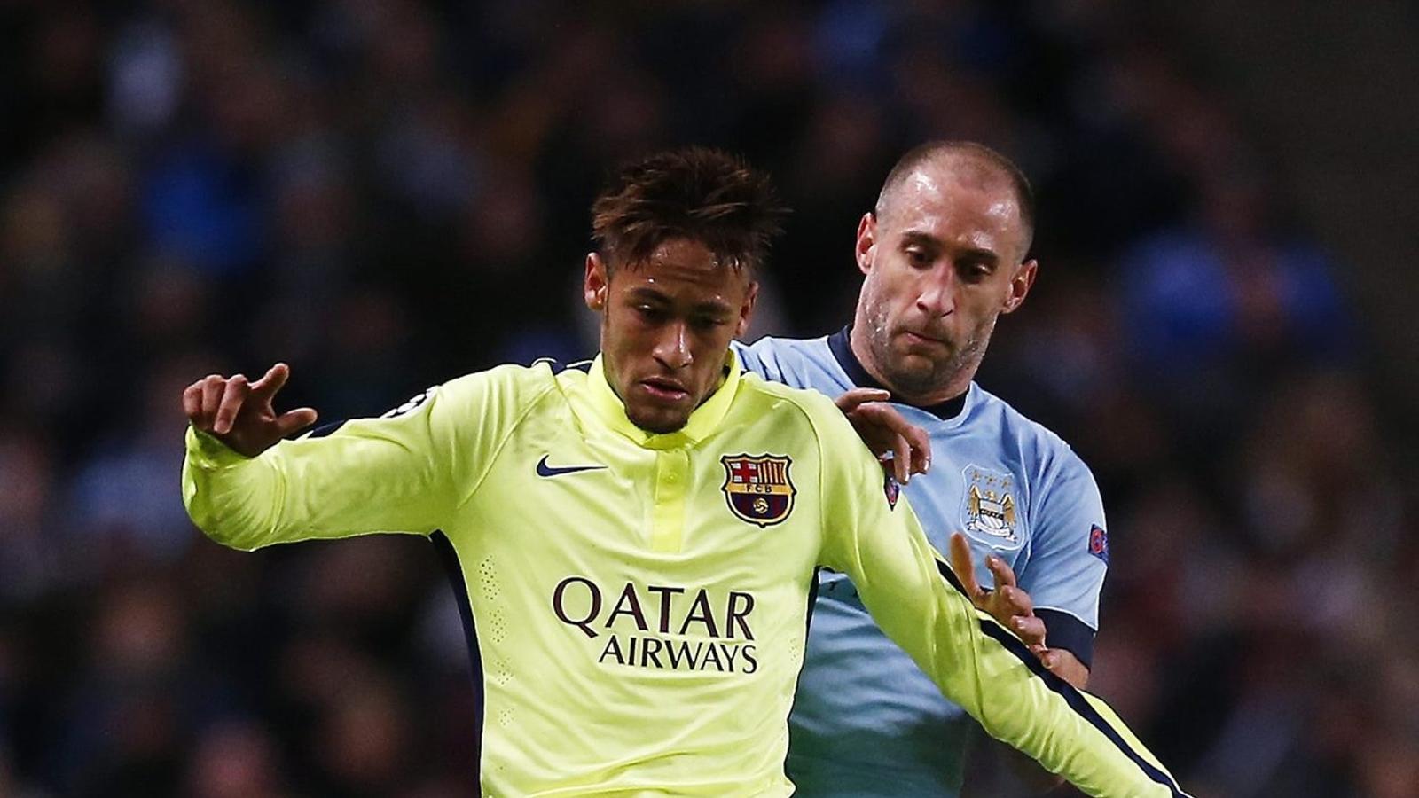 Zabaleta no va deixar que Neymar, més endarrerit que altres dies, rebés còmodament.