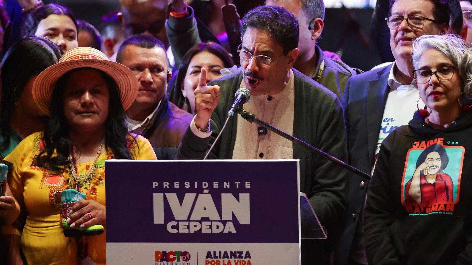 El candidato de la izquierda, Iván Cepeda, en el acto de cierre de campaña el 22 de mayo en Bogotá, Colombia.