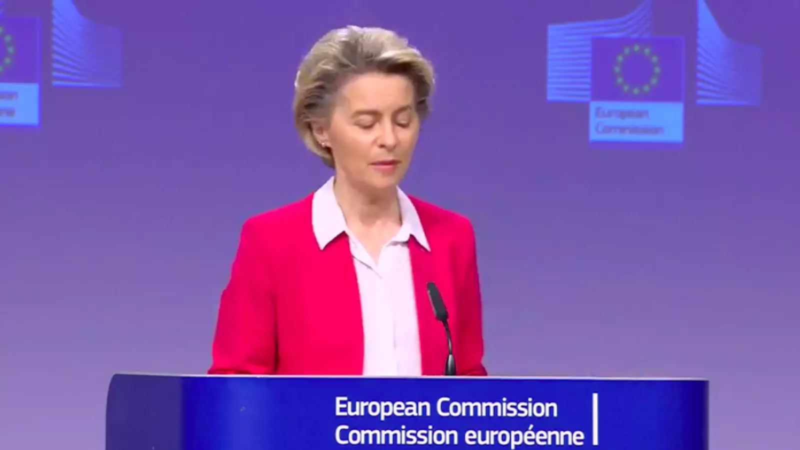 Ursula von der Leyen, this morning in Brussels, during the announcement of the purchase of 300 million vaccines from Pfizer/BioNTech