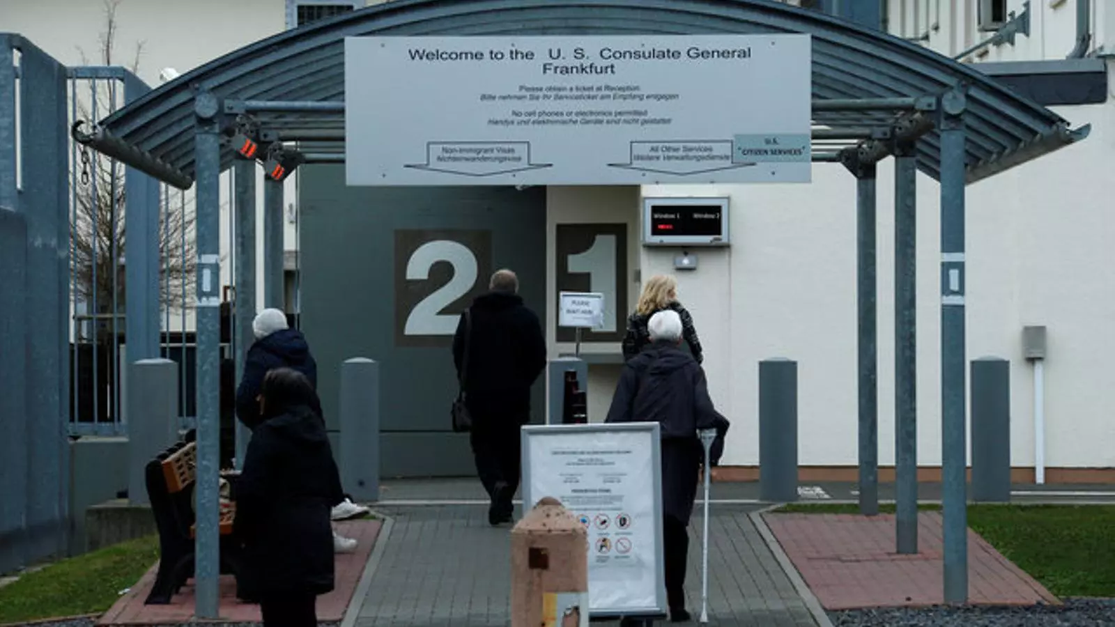 Entrada del consolat general dels EUA a Frankfurt.