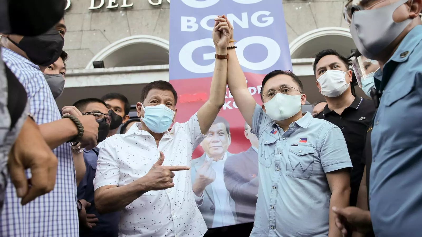 El president de Filipines Rodrigo Duterte amb el senador Christopher 'Bong' Go.