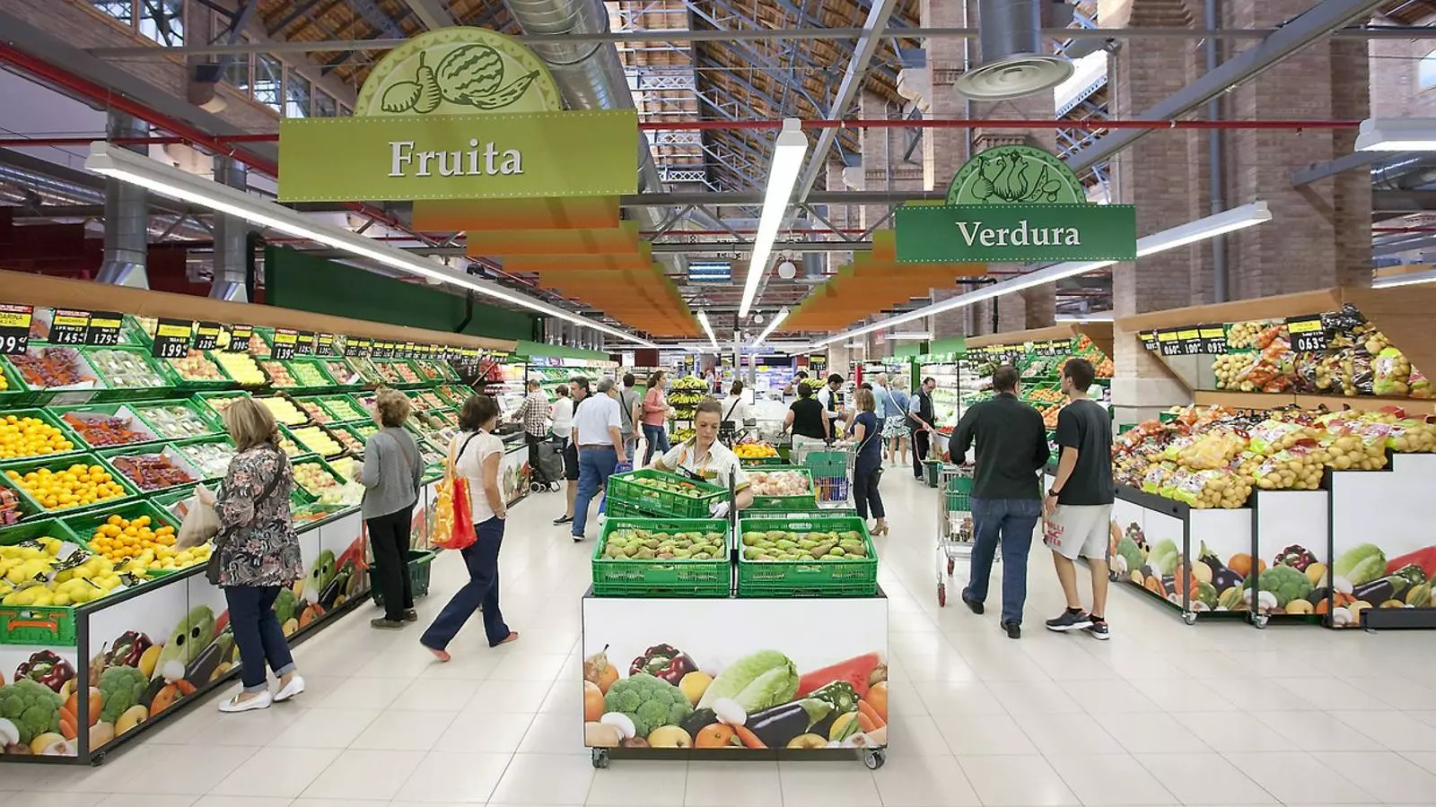 Entre les obertures de Mercadona a Catalunya hi va haver la d’aquest súper al Mercat de Sants de Barcelona.