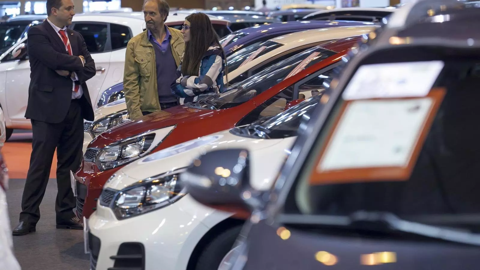 Les vendes de cotxes electrificats s'han disparat