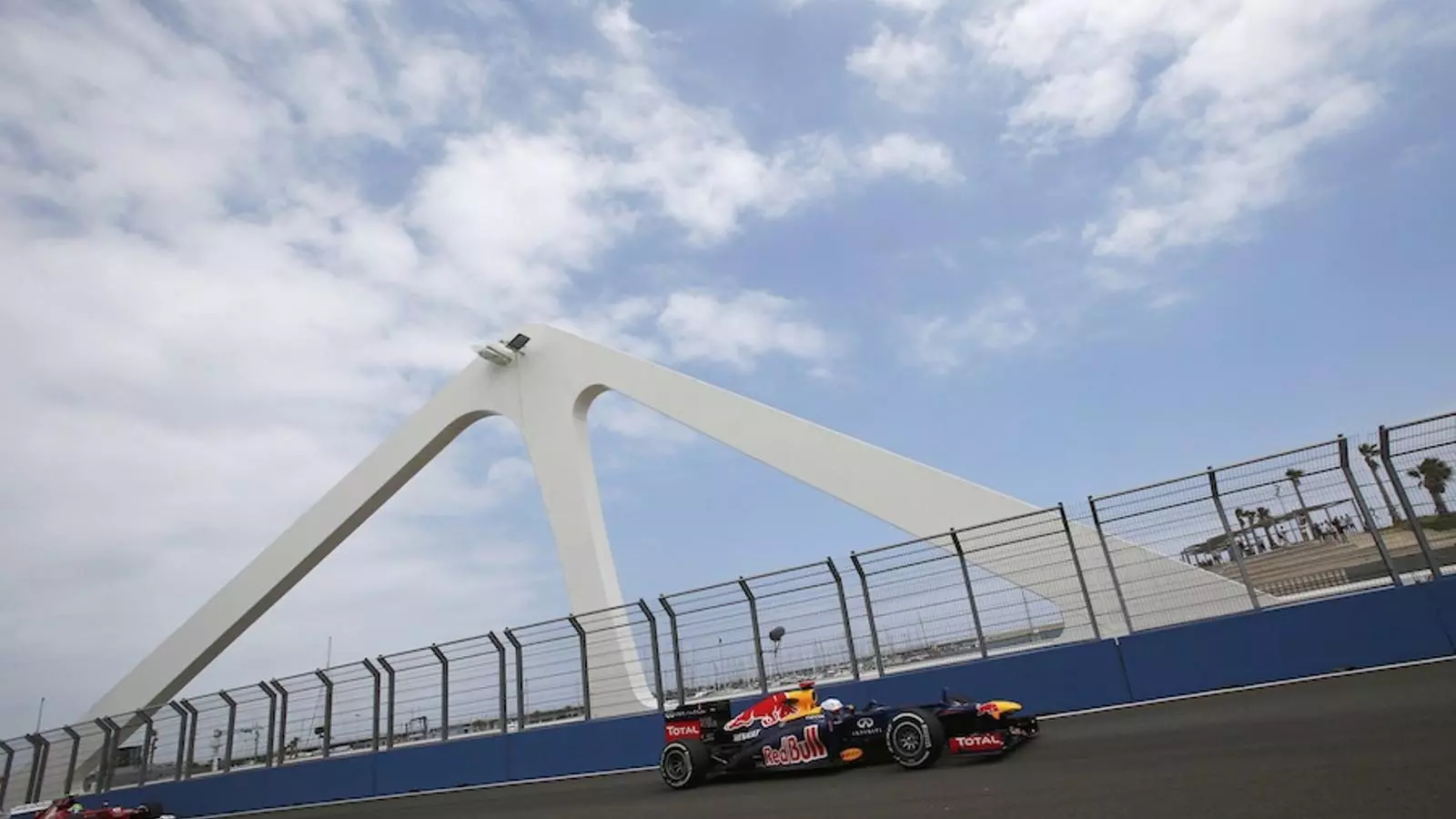 Vettel ha marcat a València la seva 33a 'pole' al Mundial de F-1 / ALBERT GEA / REUTERS