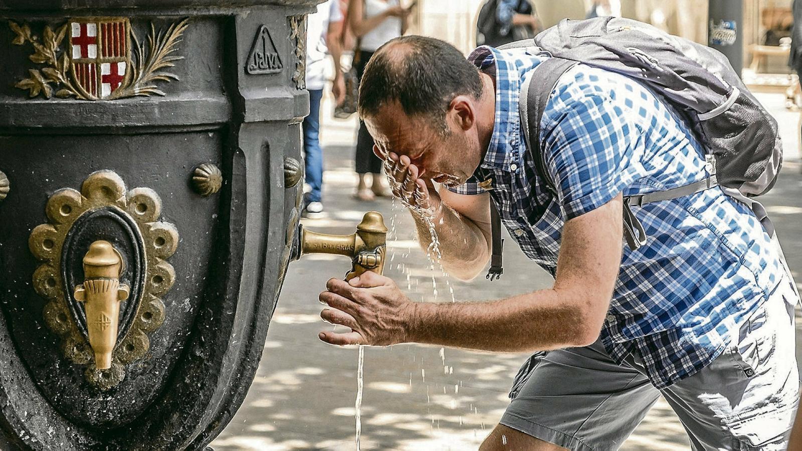 The heat wave suffocates Catalonia