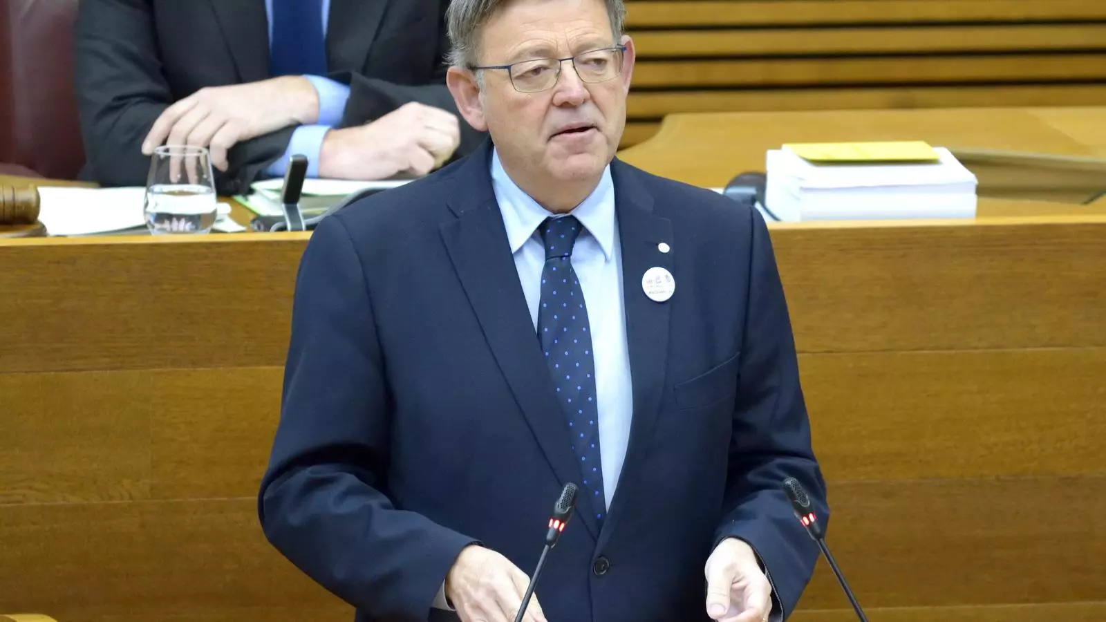 Ximo Puig durant la seva intervenció a la sessió de control al govern valencià.