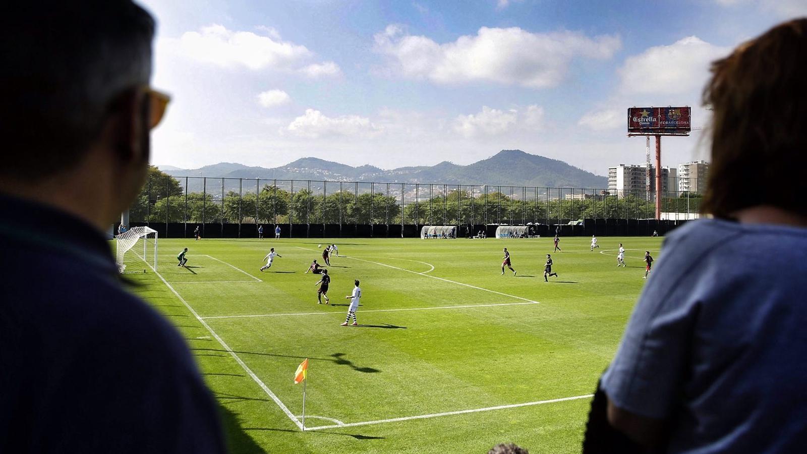 L’exigència amb els juvenils és cada vegada més gran, viuen 12 hores al i per al club.