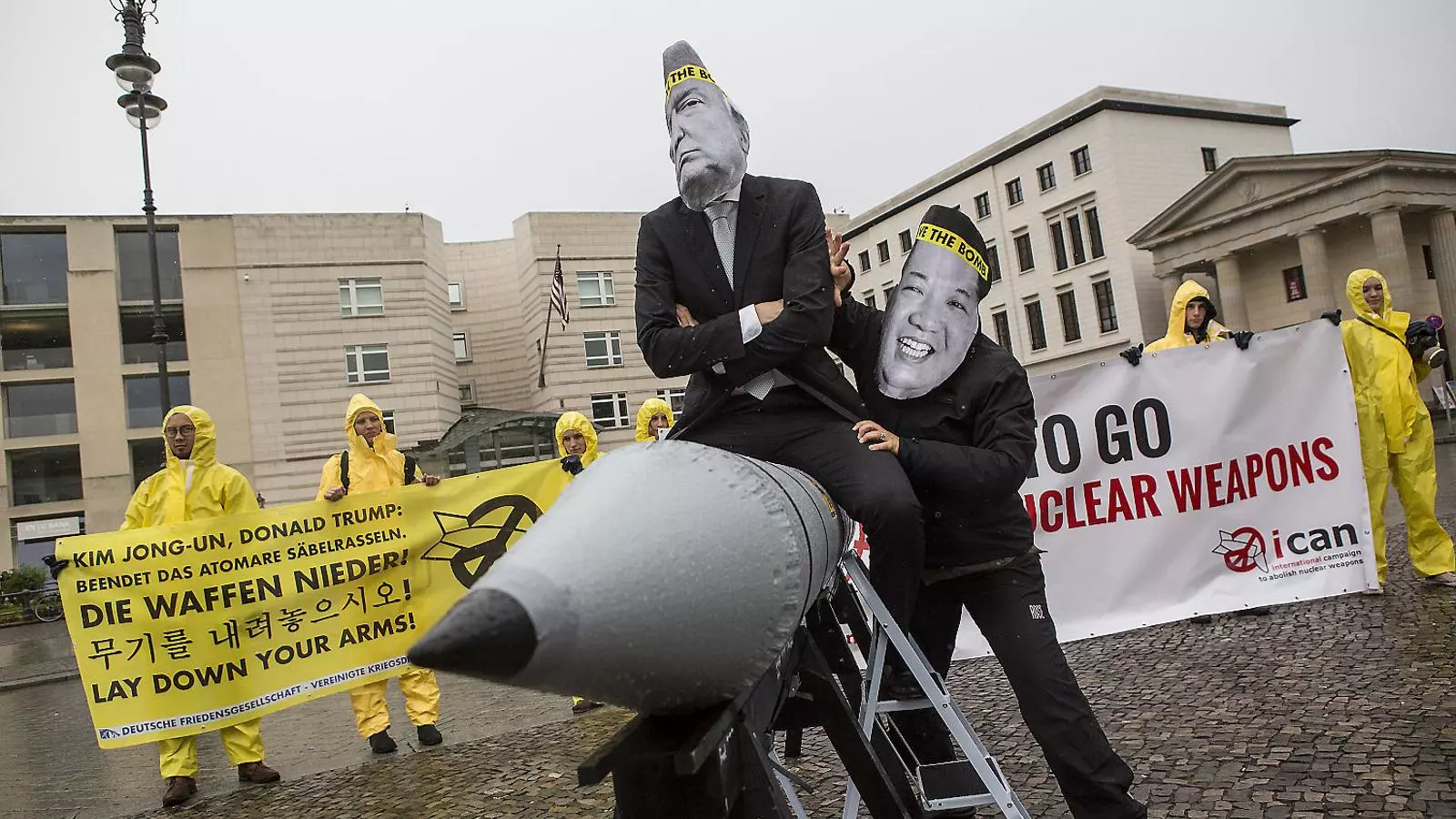 Protesta de l’organització ICAN al setembre a Berlín contra les amenaces nuclears de Donald Trump i Kim Jong-un.