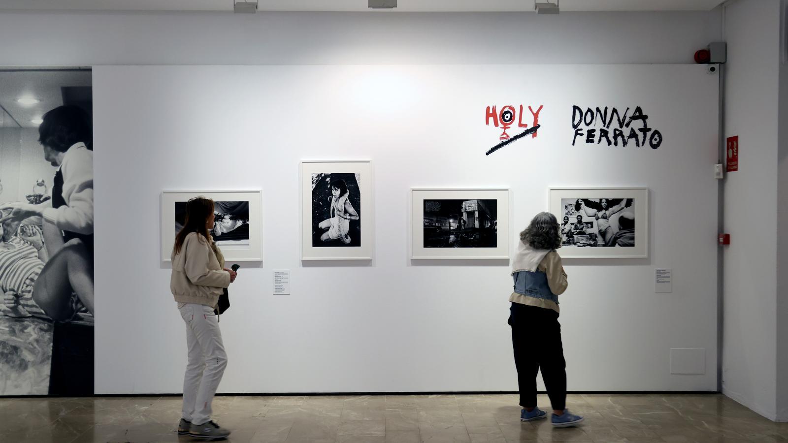 L’exposició de Donna Ferrato es pot veure al Solleric.