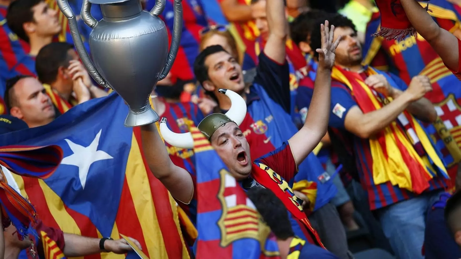 Reunió per
Les estelades De Berlín amb
La UEFA