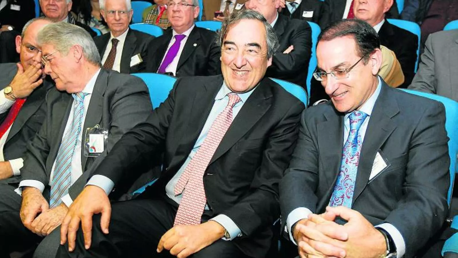 CONTUNDÈNCIA
El president de la CEOE, Joan Rosell, va ser ahir especialment taxatiu a l'hora d'alertar dels perills del procés sobiranista.