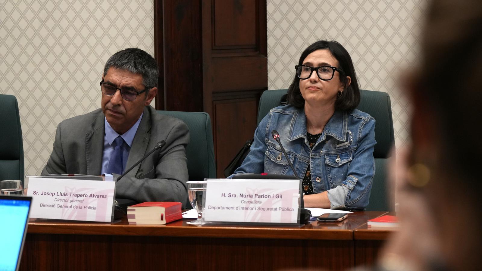 Parlon y Trapero en una imagen de archivo en el Parlamento.