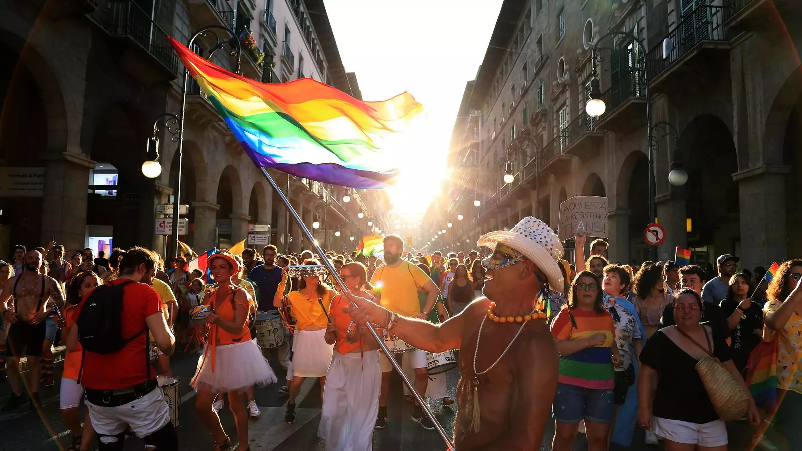 Milers de persones reclamen a Palma una societat sense discriminació cap a la diversitat sexual o de gènere
