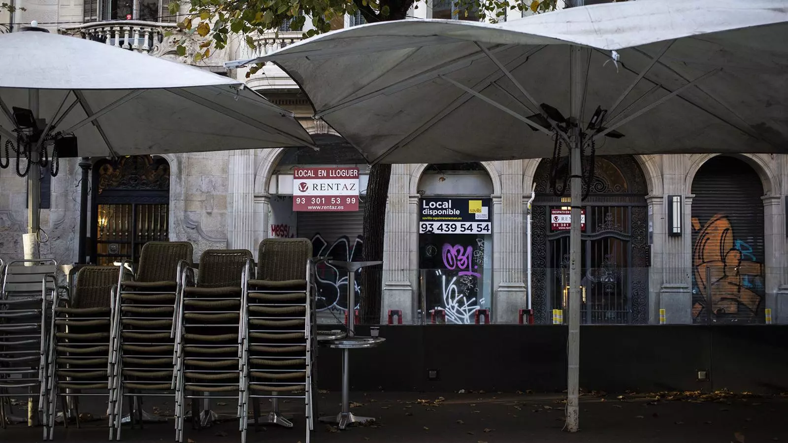Un restaurant tancat al centre de Barcelona.