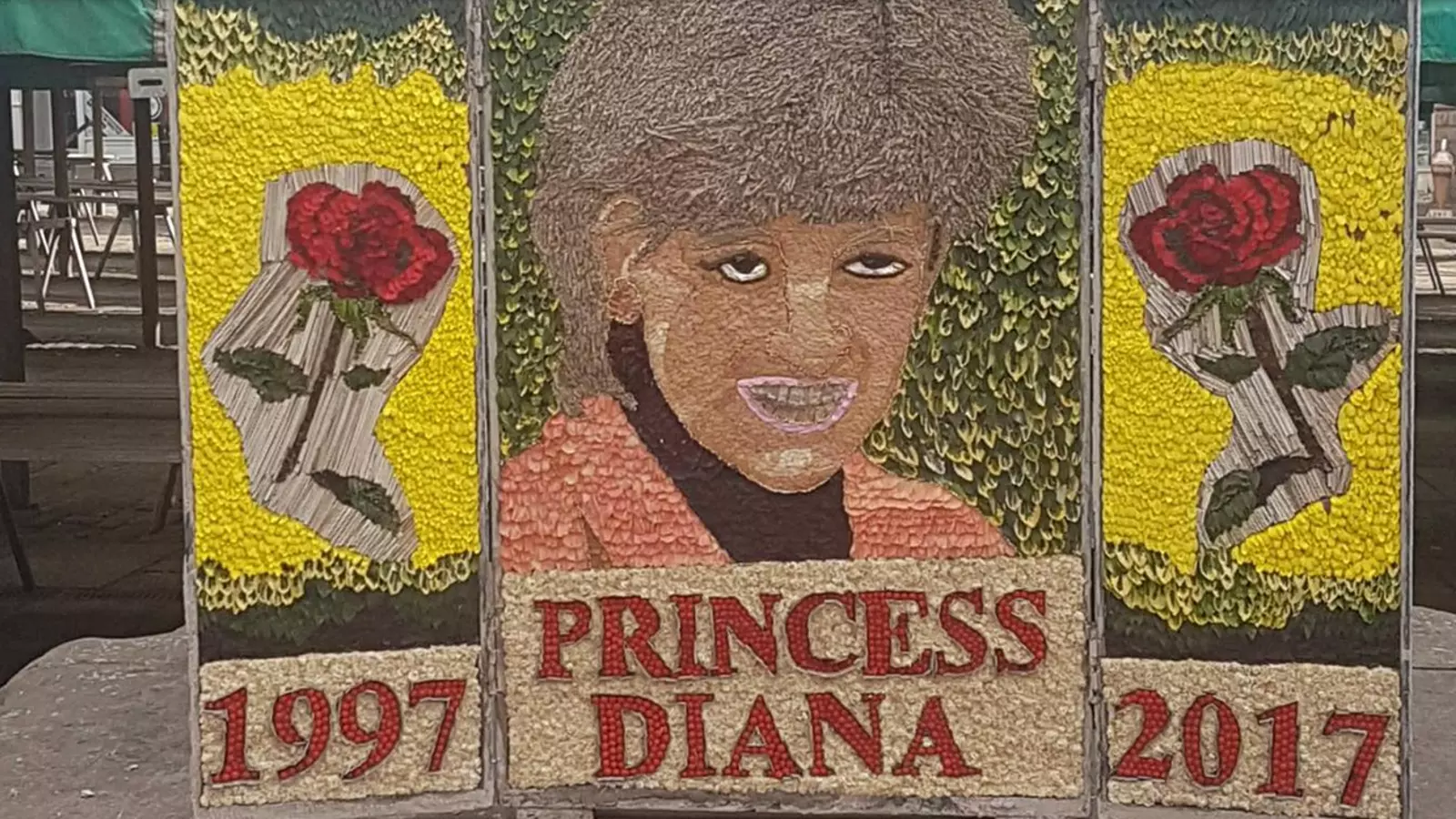 Homenatge floral a Lady Di, fet a Chesterfield (Anglaterra)