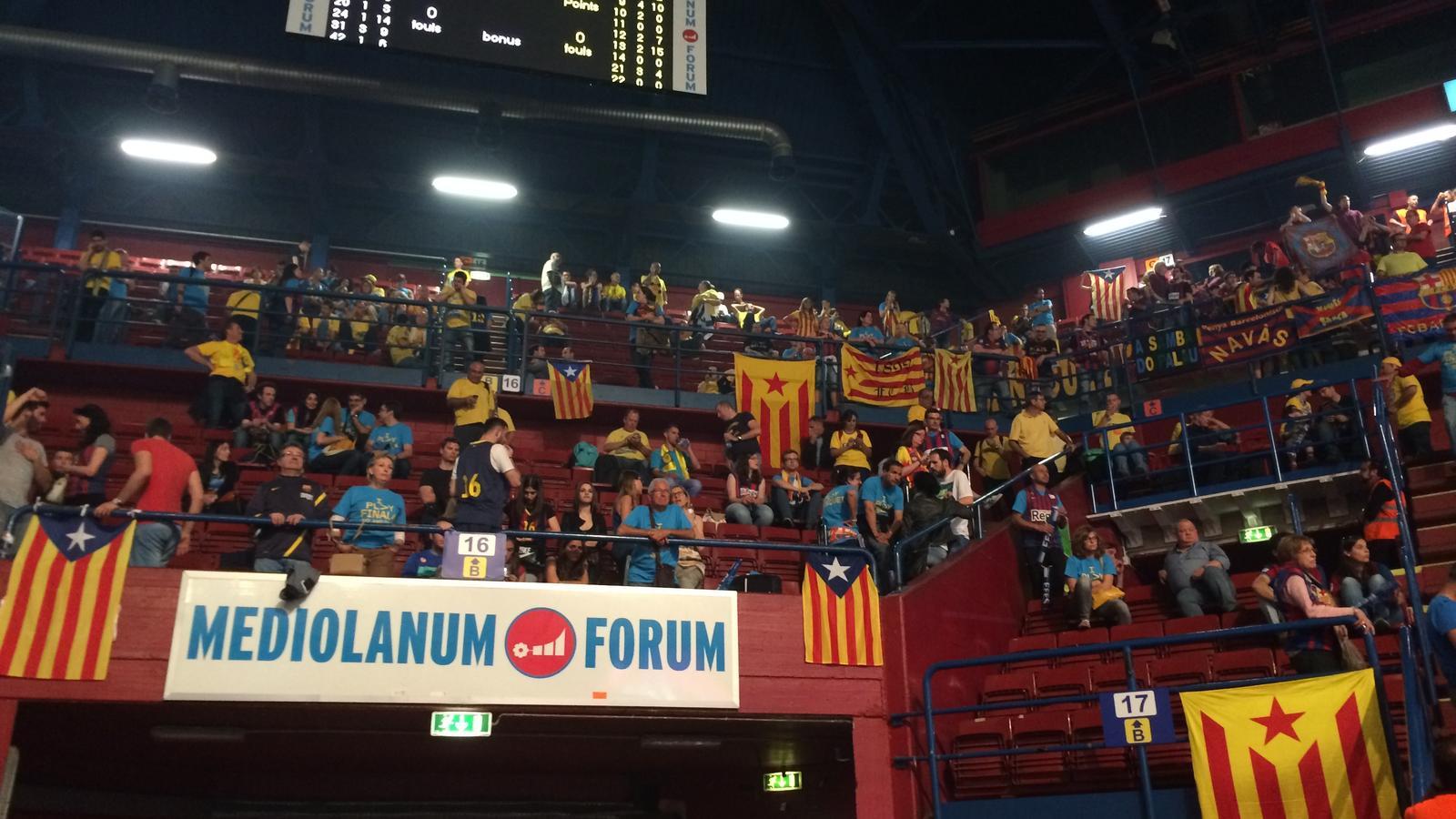 Estelades al Medioland Forum de Milà / @martacampderros